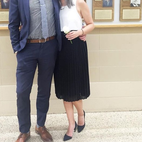 Banana republic black and white pleated dress - size 0 - Picture 7 of 7